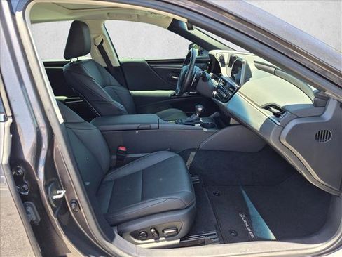 Used 2025 Lexus ES 300h w/ Premium Package FWD image 19