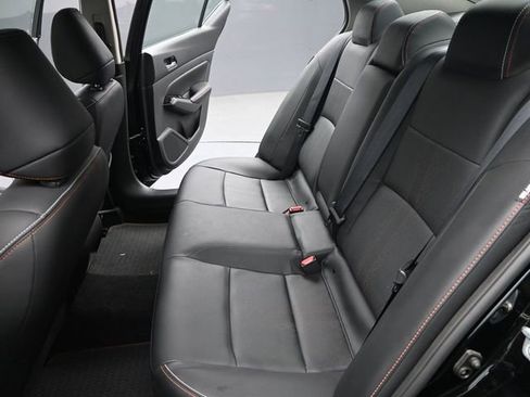 Used 2024 Nissan Altima 2.5 SR w/ SR Premium Package image 18