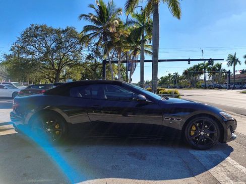 Used 2015 Maserati GranTurismo Sport image 27