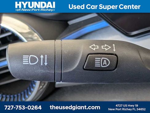 Used 2025 Chevrolet Trax LT FWD image 31