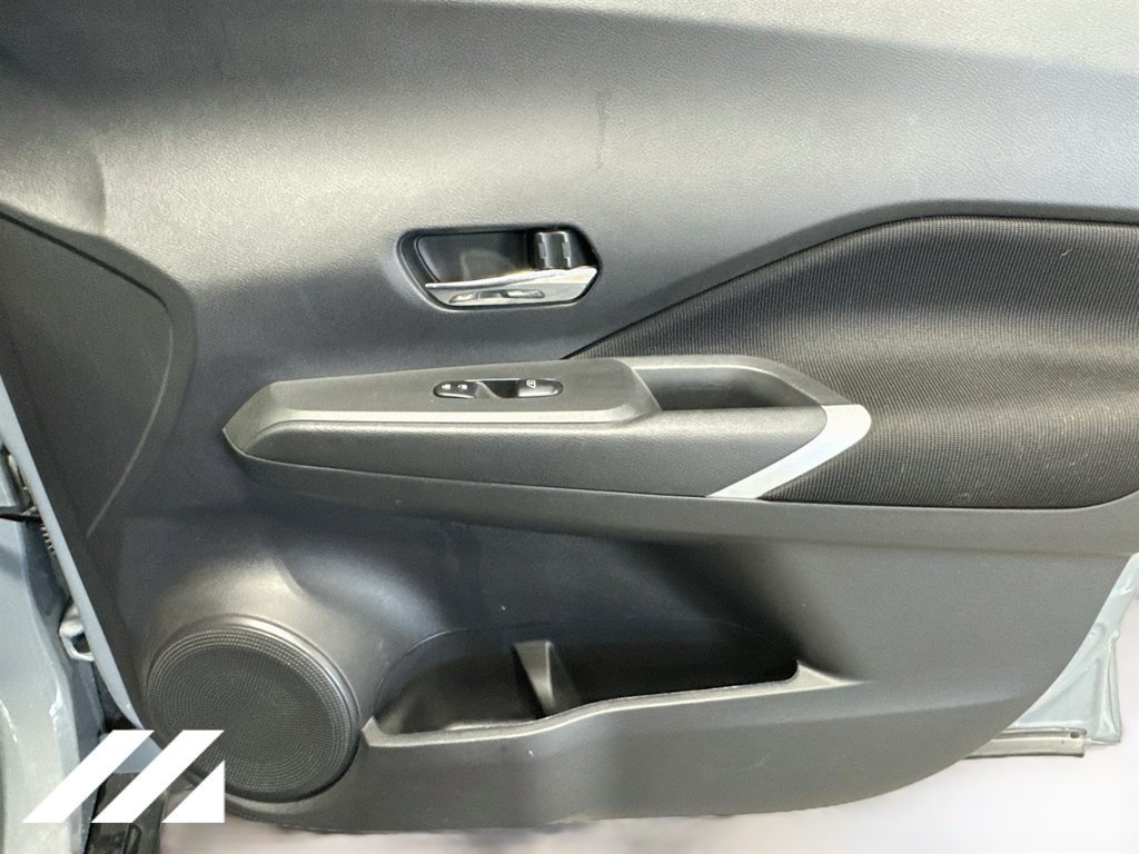 Used 2023 Nissan Kicks SV FWD image 29