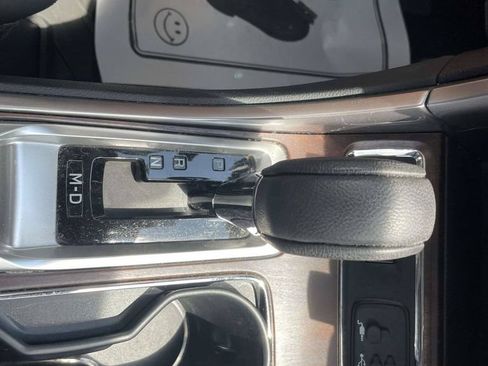 Used 2022 Subaru Ascent Touring AWD/4WD image 17