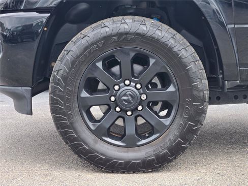 Used 2019 RAM 2500 Laramie w/ Black Appearance Package AWD/4WD image 10