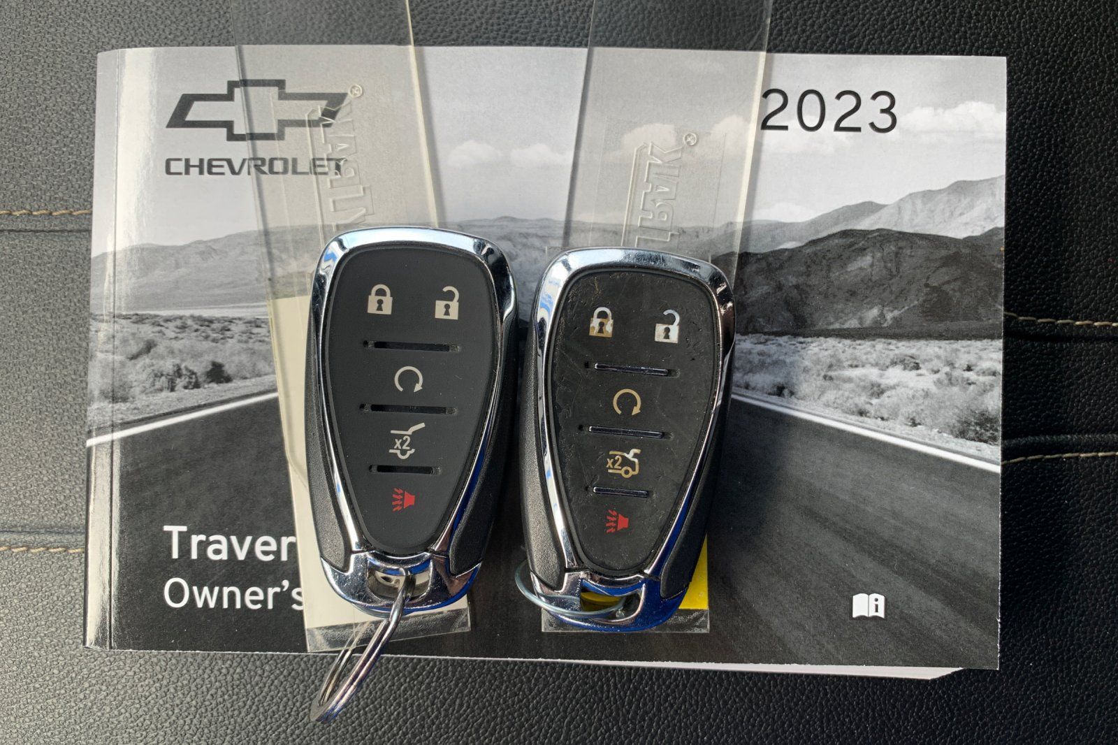 Used 2023 Chevrolet Traverse LT w/ LT Premium Package AWD/4WD image 11