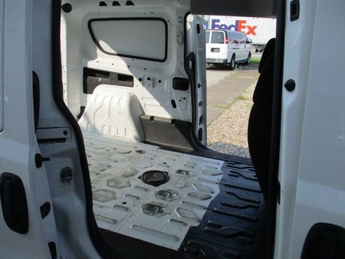 Used 2022 RAM ProMaster City Tradesman image 4