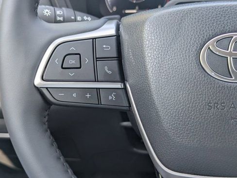 Used 2026 Toyota Grand Highlander Platinum image 22