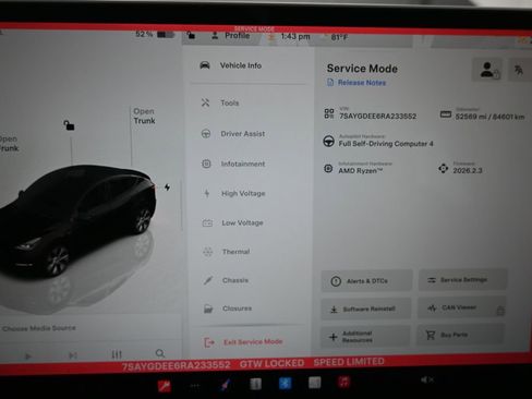 Used 2024 Tesla Model Y Long Range AWD/4WD image 16