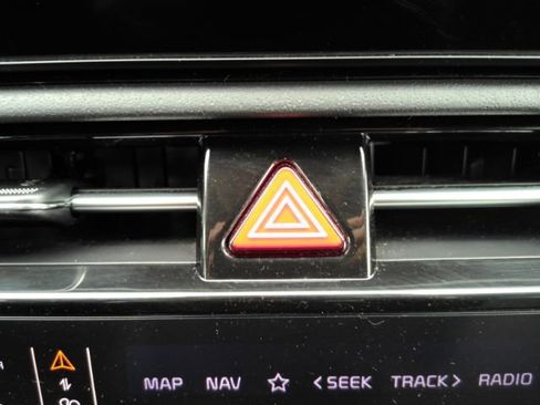 Used 2023 Kia Niro Wave w/ Wave Preserve Package image 46