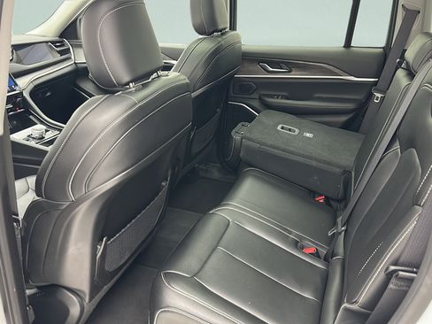 Used 2023 Jeep Grand Cherokee 4WD 4xe image 9