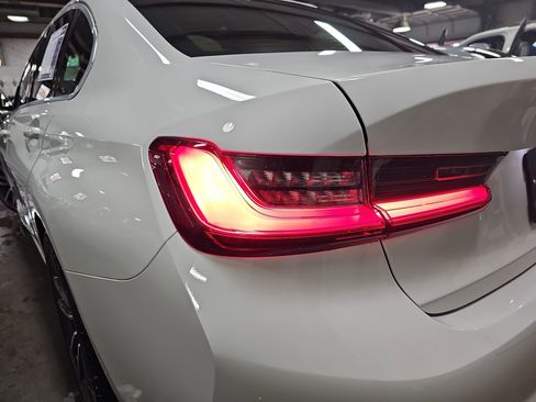 Used 2021 BMW 330i Sedan w/ Premium Package image 35