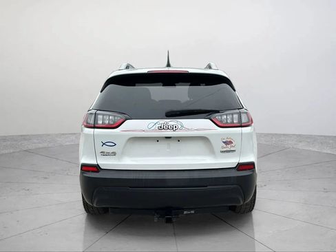Used 2019 Jeep Cherokee Latitude w/ Cold Weather Group AWD/4WD image 4