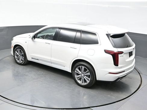 Certified 2025 Cadillac XT6 Premium Luxury w/ Platinum Package AWD/4WD image 39