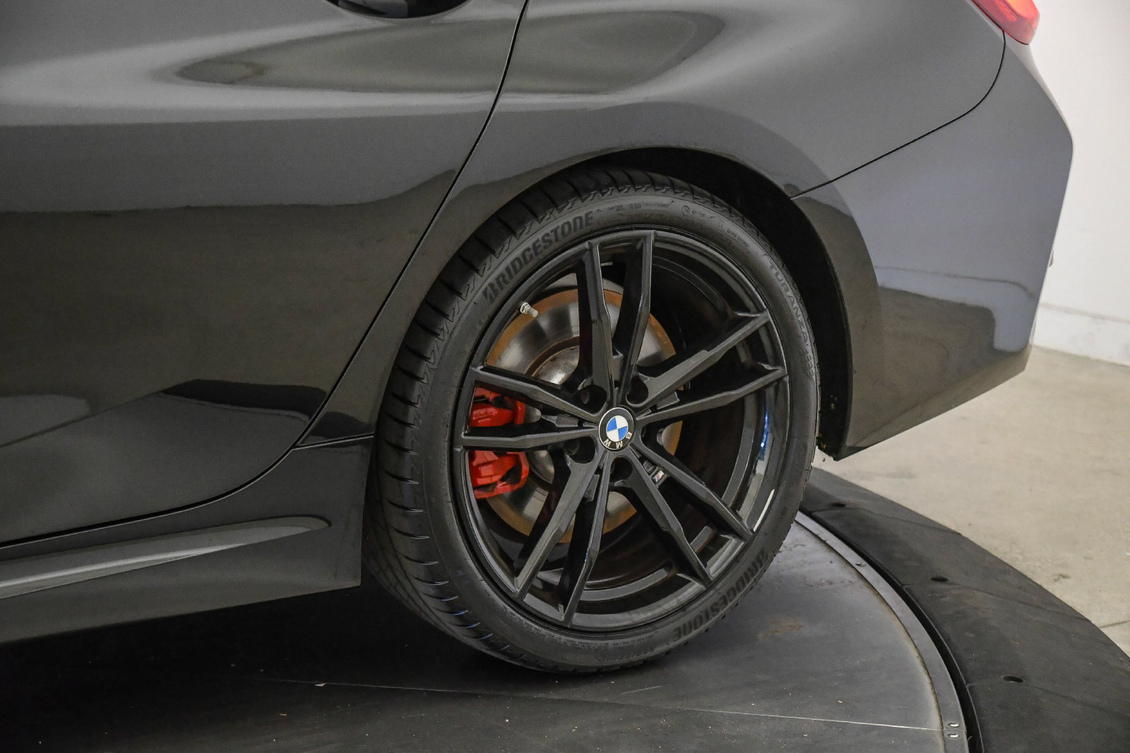 Certified 2024 BMW 330i Sedan w/ M Sport Package RWD image 10