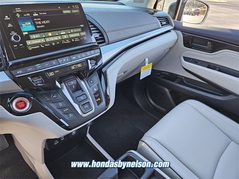 New 2026 Honda Odyssey Touring image 10