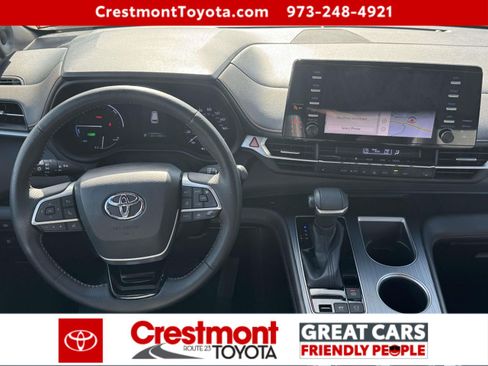 Certified 2021 Toyota Sienna XSE w/ XSE Plus Package FWD image 13