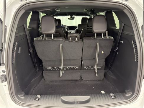 New 2026 Chrysler Pacifica Select image 8