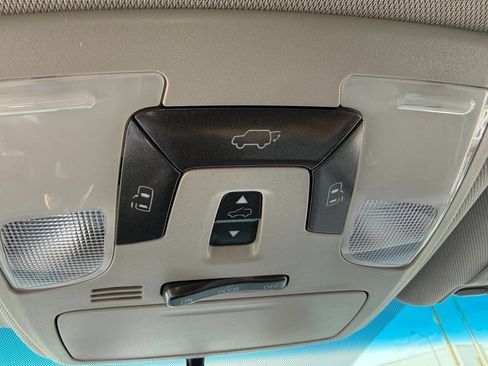 Used 2016 Toyota Sienna XLE w/ XLE Navigation Package FWD image 70