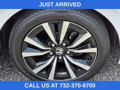 Used 2022 Honda Civic EX image 9