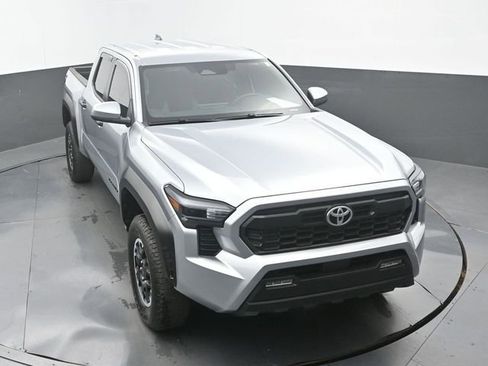 Used 2025 Toyota Tacoma TRD Off-Road image 30