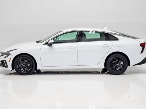 Used 2025 Kia K5 LXS FWD image 28