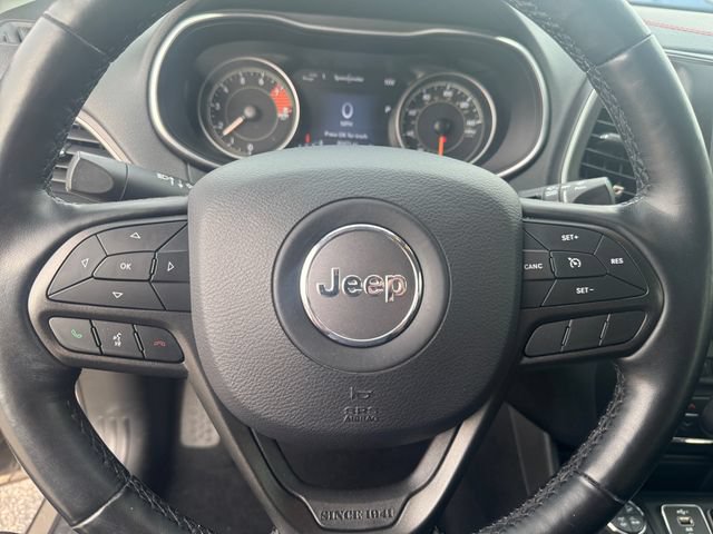 Used 2020 Jeep Cherokee Trailhawk w/ Cold Weather Group AWD/4WD image 19