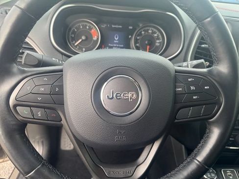Used 2020 Jeep Cherokee Trailhawk w/ Cold Weather Group AWD/4WD image 19