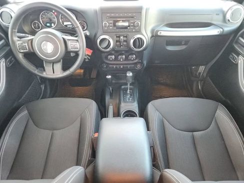 Used 2018 Jeep Wrangler Unlimited Sahara w/ Max Tow Package image 21