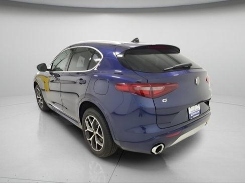 Used 2021 Alfa Romeo Stelvio Ti AWD/4WD image 5