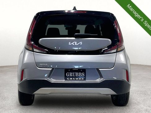 Used 2025 Kia Soul LX FWD image 5