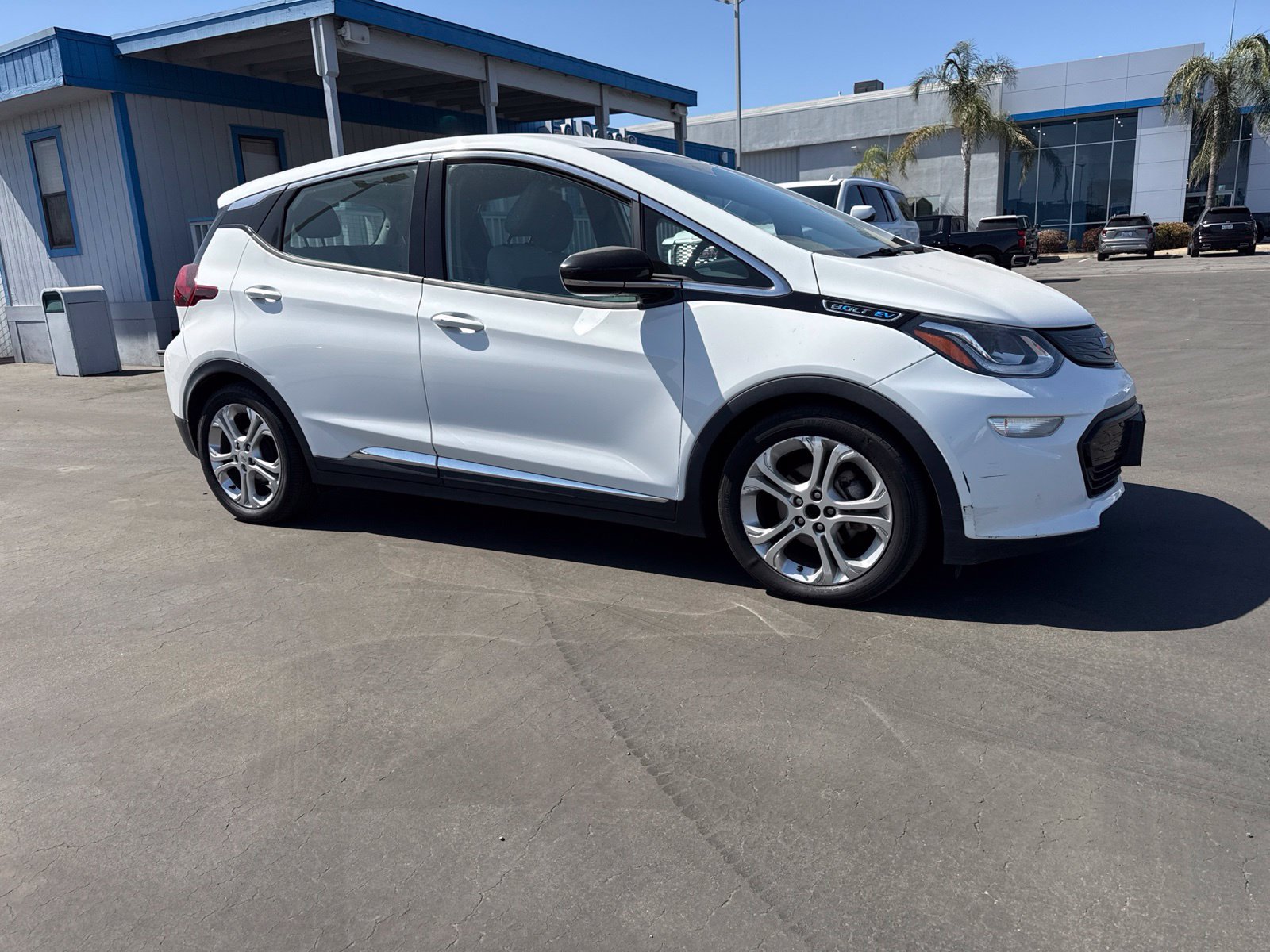Used 2020 Chevrolet Bolt LT FWD image 1