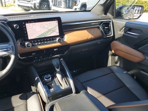 Used 2023 GMC Canyon AT4 w/ AT4 Premium Package image 20