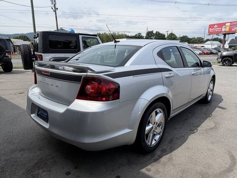Used 2011 Dodge Avenger Lux FWD image 6