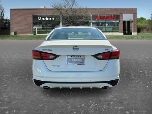 Certified 2024 Nissan Altima 2.5 SL FWD image 3