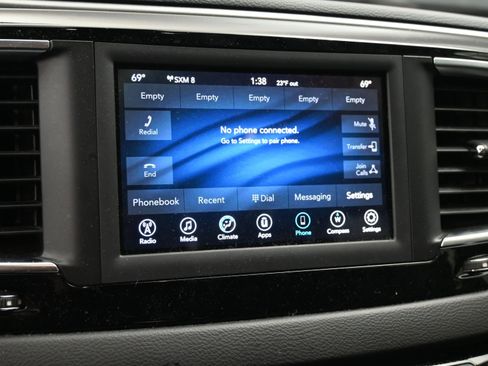 Used 2018 Chrysler Pacifica Touring Plus w/ S Appearance Package image 12