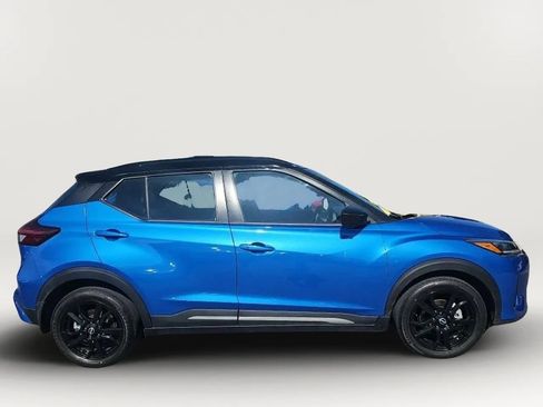 Used 2024 Nissan Kicks SR w/ SR Premium Package image 5