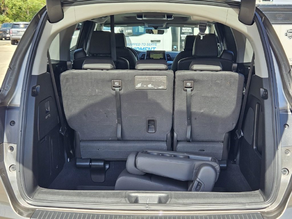 Used 2018 Honda Odyssey Elite image 11