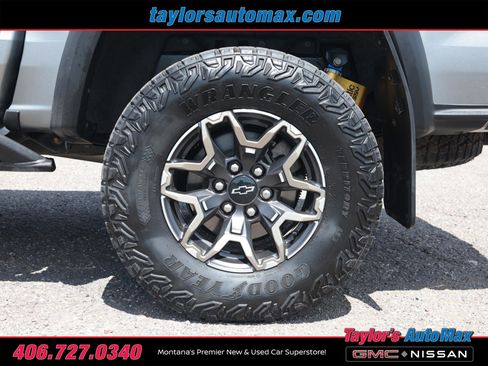 Used 2024 Chevrolet Colorado ZR2 w/ ZR2 Convenience Package III AWD/4WD image 44