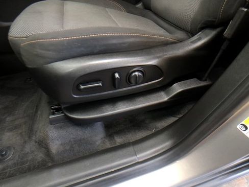 Used 2019 Chevrolet Traverse LT w/ LPO, Floor Liner Package AWD/4WD image 11
