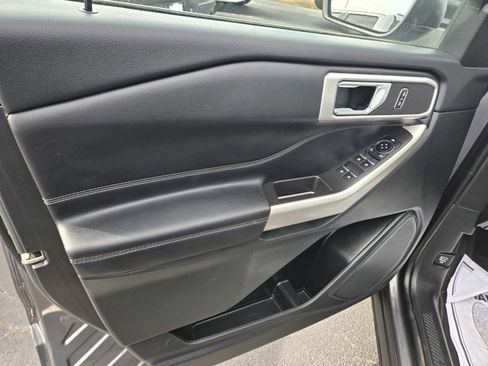 Used 2023 Ford Explorer XLT w/ Equipment Group 202A image 35