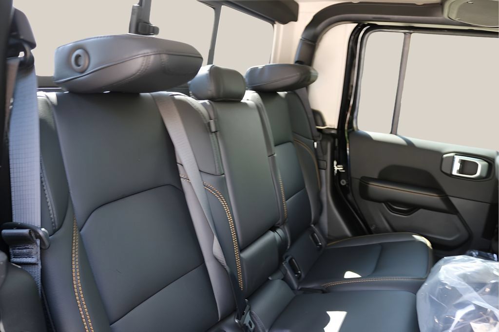 New 2026 Jeep Gladiator Mojave AWD/4WD image 16