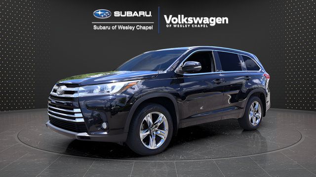 Used 2018 Toyota Highlander Limited Platinum AWD/4WD image 3