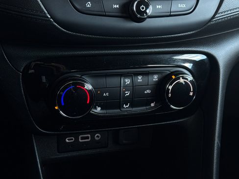 Used 2023 Buick Encore GX Preferred w/ Cold Weather Comfort Package image 19