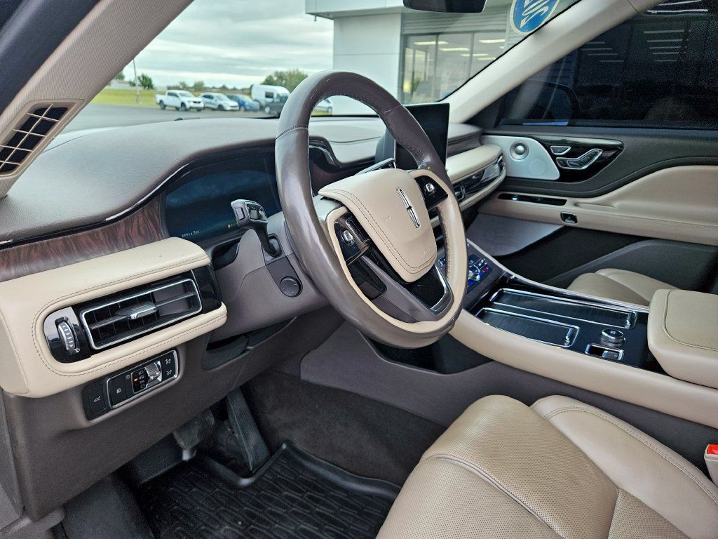 Used 2020 Lincoln Aviator Reserve w/ Equipment Group 201A AWD/4WD image 15