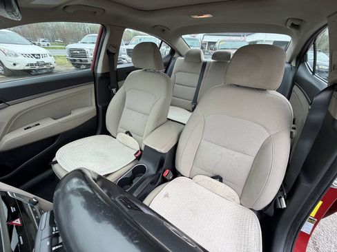 Used 2017 Hyundai Elantra Value Edition FWD image 12