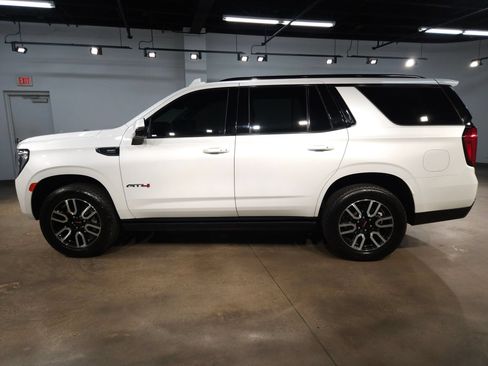 Used 2023 GMC Yukon AT4 w/ AT4 Premium Plus Package AWD/4WD image 4