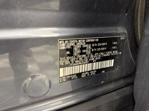 Used 2021 Toyota Venza Limited image 28