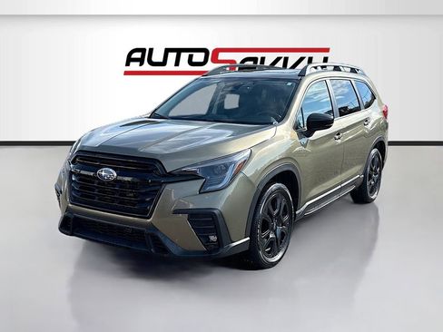 Used 2025 Subaru Ascent Bronze Edition image 3