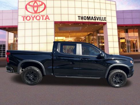 Used 2023 Chevrolet Silverado 1500 ZR2 w/ Technology Package image 4