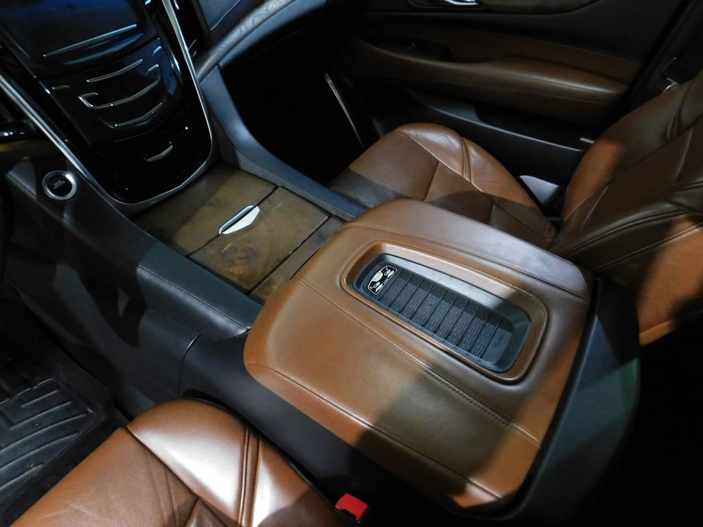 Used 2019 Cadillac Escalade ESV Luxury AWD/4WD image 75