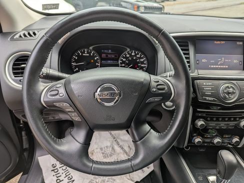 Used 2019 Nissan Pathfinder SV AWD/4WD image 8